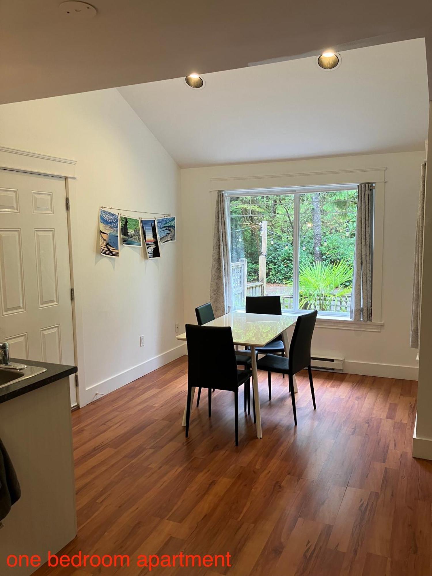 Appartement Sienna'S Tree House à Tofino Extérieur photo